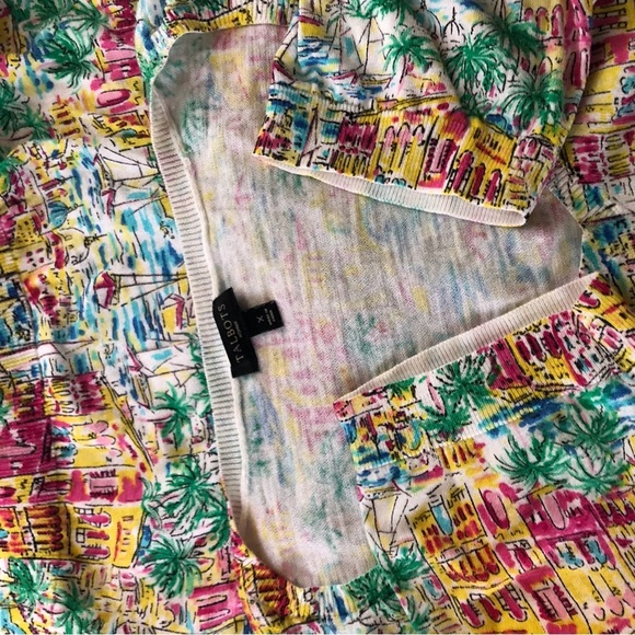 Talbots short sleeve knit top , with a fun tropical print - Picture 6 of 6